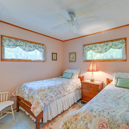 Home In Long Island Wine Country - Walk To Beach! Cutchogue Extérieur photo