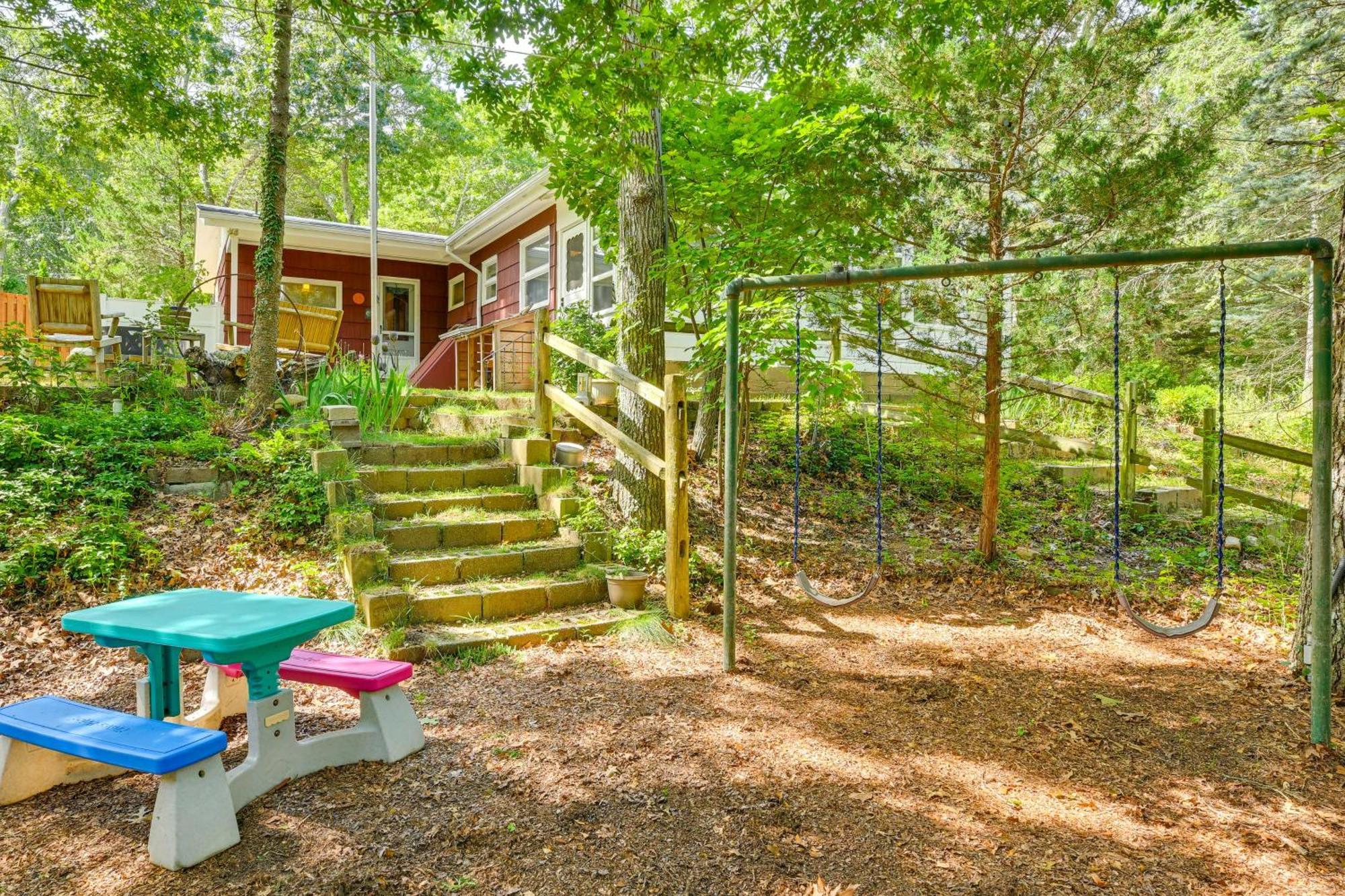 Home In Long Island Wine Country - Walk To Beach! Cutchogue Extérieur photo