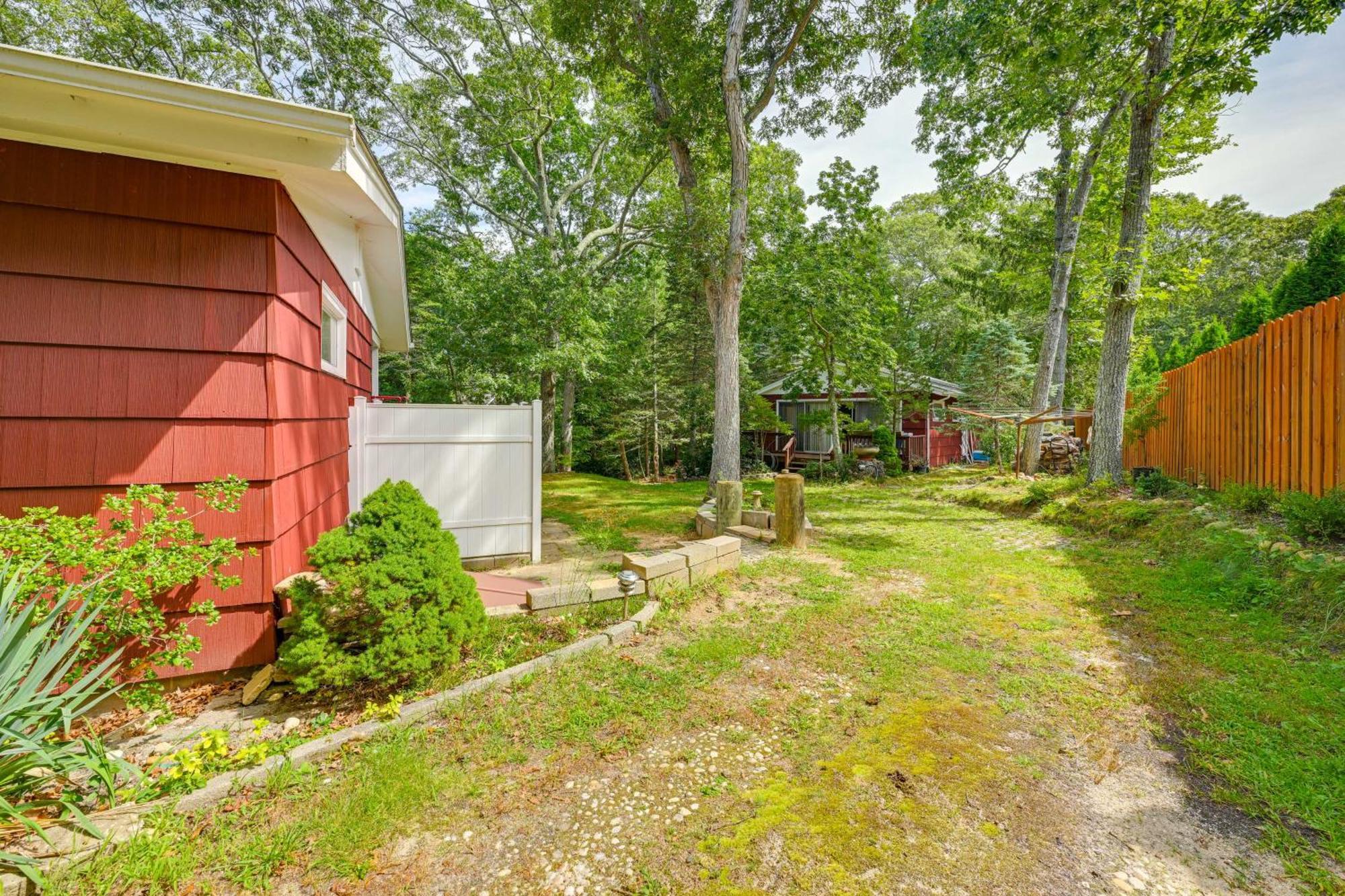 Home In Long Island Wine Country - Walk To Beach! Cutchogue Extérieur photo