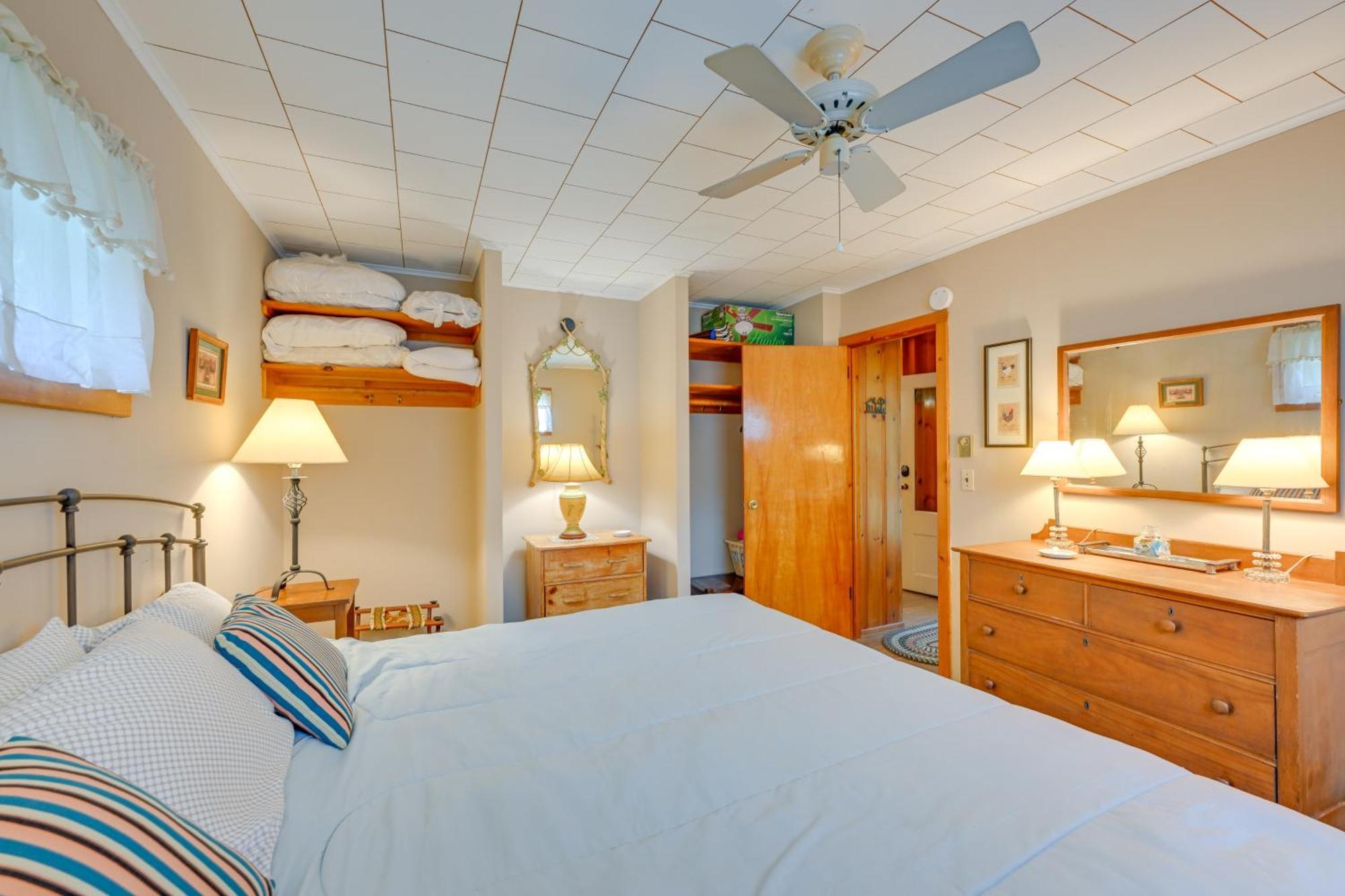 Home In Long Island Wine Country - Walk To Beach! Cutchogue Extérieur photo