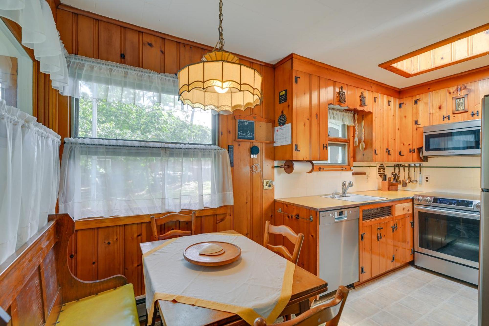 Home In Long Island Wine Country - Walk To Beach! Cutchogue Extérieur photo