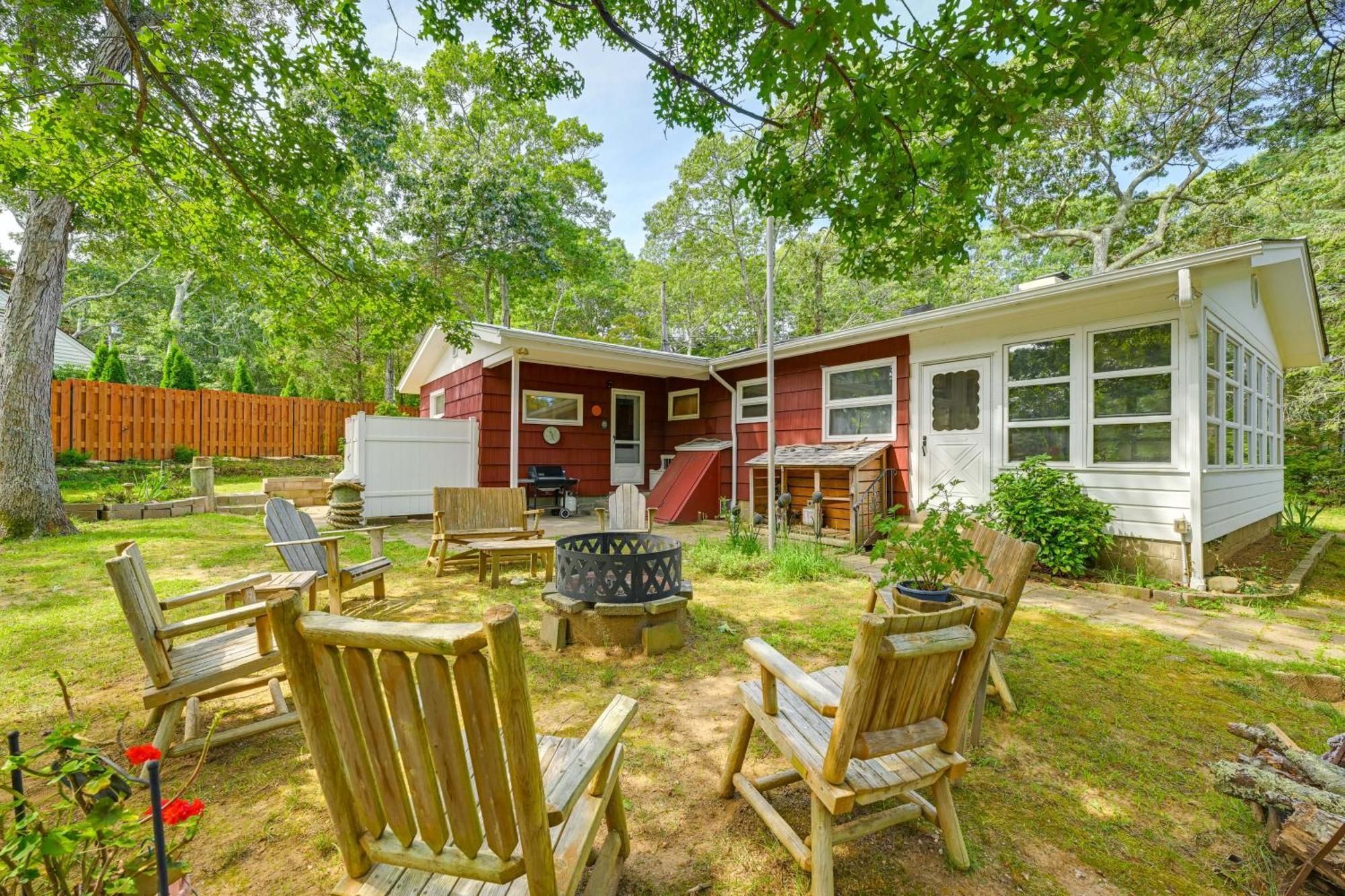 Home In Long Island Wine Country - Walk To Beach! Cutchogue Extérieur photo